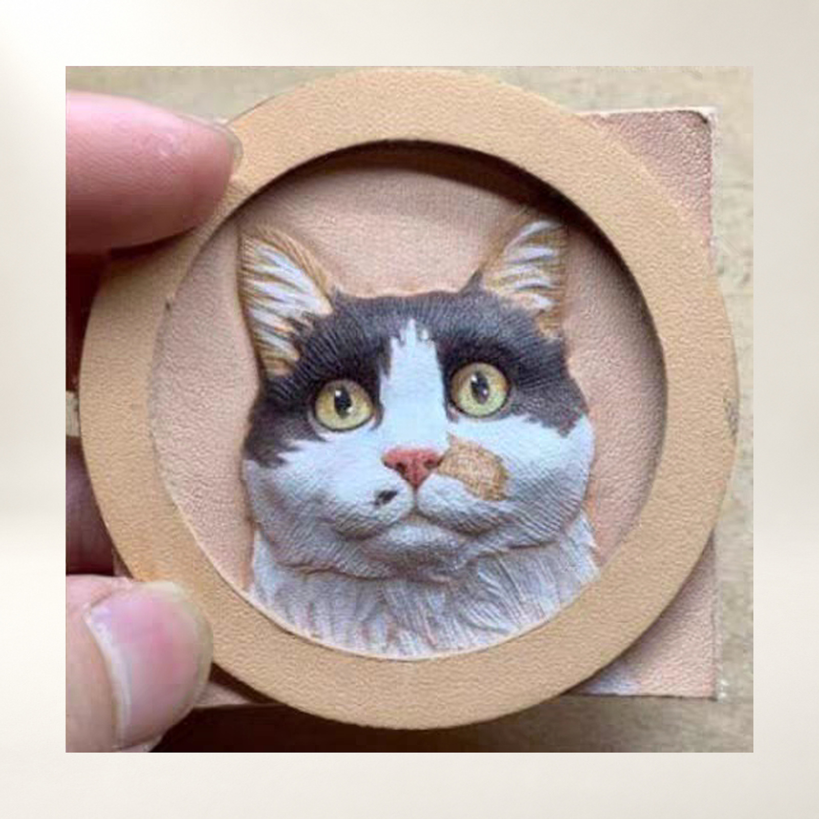 圆形猫咪皮雕冰箱贴